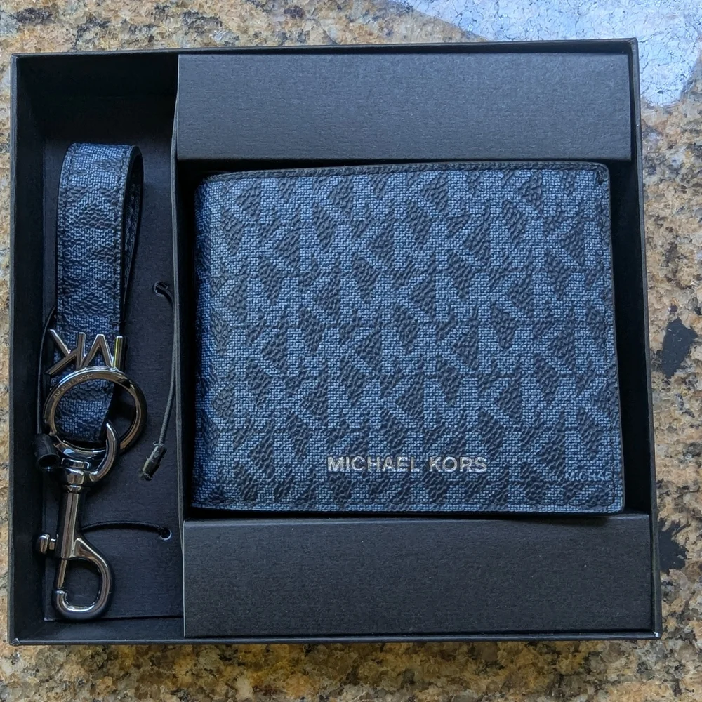 Michael Kors Navy Wallet and Keychain Set NIB